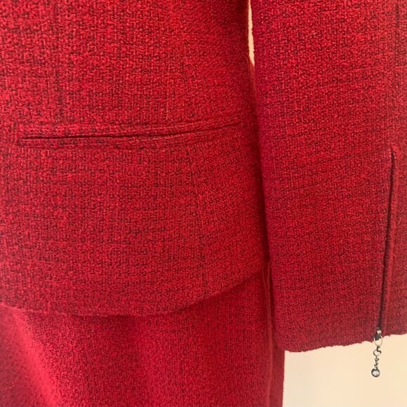 Liz Claiborne Dark Red Wool Two-piece Skirt Suit, Petite 6 - Picture 4 of 8